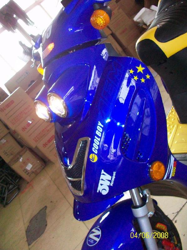 供應(yīng)小帥哥五代電摩