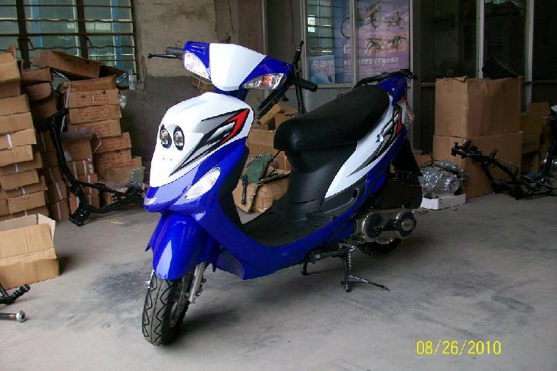 供應(yīng)光陽九代助力車出售