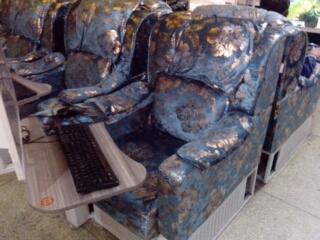 供應(yīng)鄭州網(wǎng)吧沙發(fā)定做01