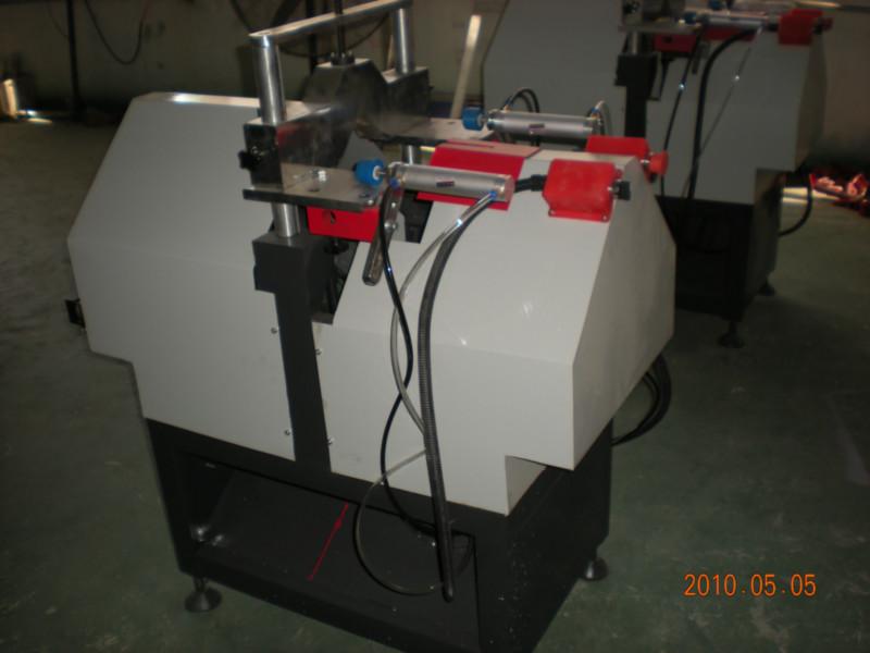 供應(yīng)塑料門窗壓條鋸塑鋼門窗設(shè)備報價