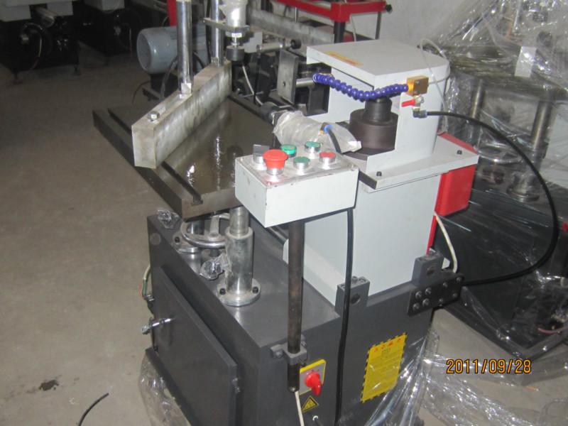 供應(yīng)鋁塑門窗仿形銑床塑鋼門窗設(shè)備報價