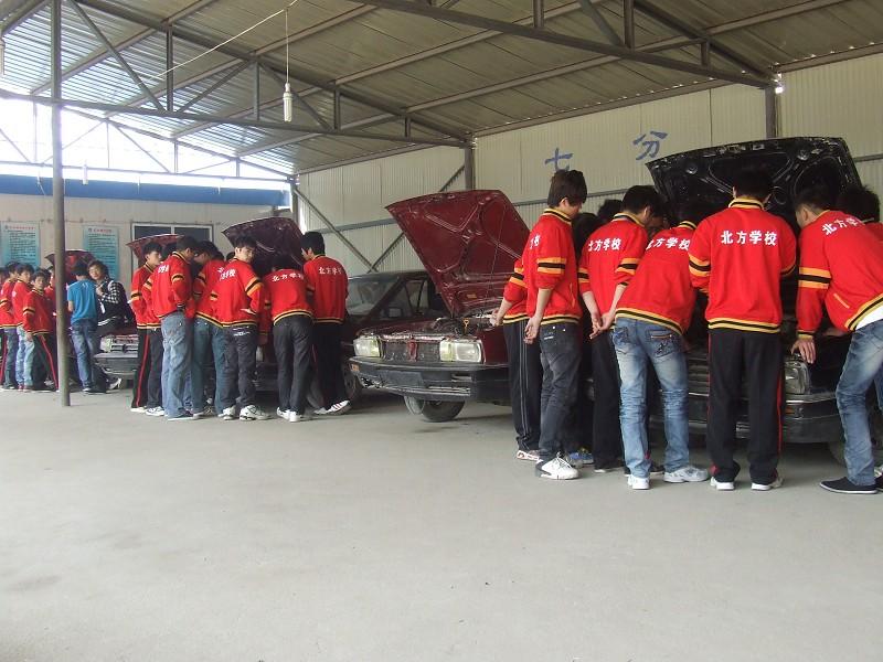 學(xué)習(xí)汽車美容要學(xué)多久鄭州的汽車美容學(xué)校哪家好