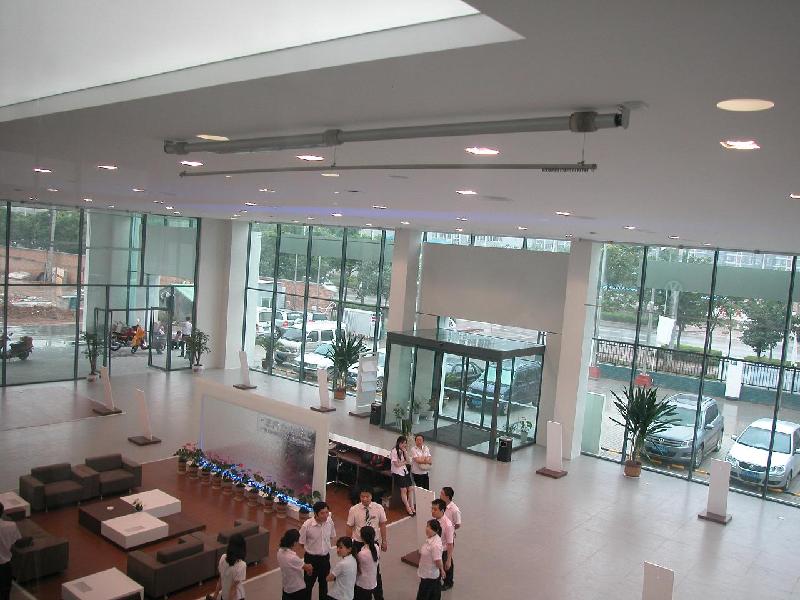 供應(yīng)東風(fēng)日產(chǎn)4S店掛畫機(jī)