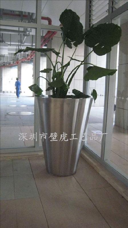 深圳酒店不銹鋼花器酒店金屬擺件圖片