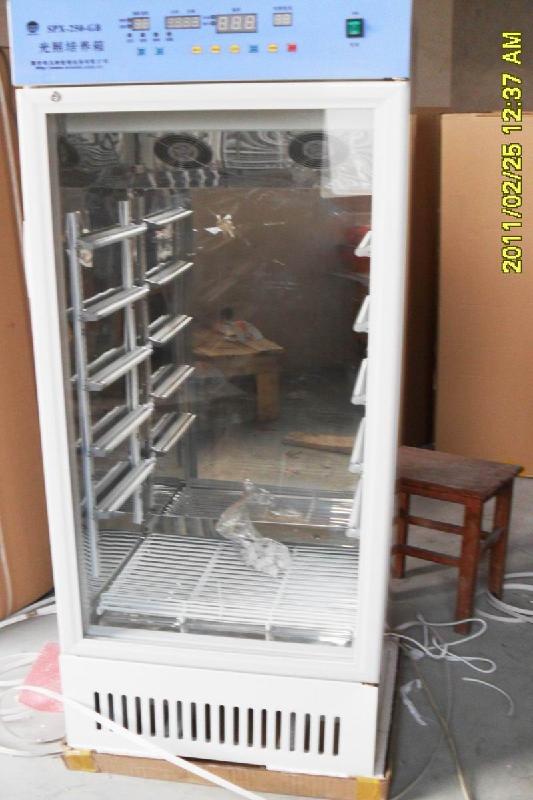 供應(yīng)GPJ強(qiáng)光照培養(yǎng)箱