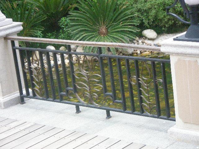 江西南昌周邊地區(qū)鐵藝圍墻欄桿圖片