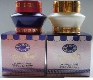 供應(yīng)依思得美日晚霜（都市麗人化妝品總經(jīng)銷）