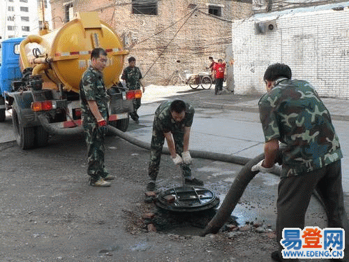 市政管道清洗疏通環(huán)衛(wèi)所抽糞清理圖片