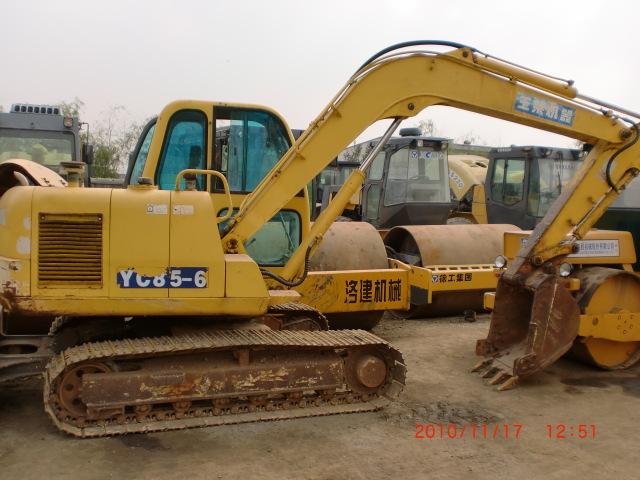 供應(yīng)特價(jià)熱賣(mài)二手挖掘機(jī)