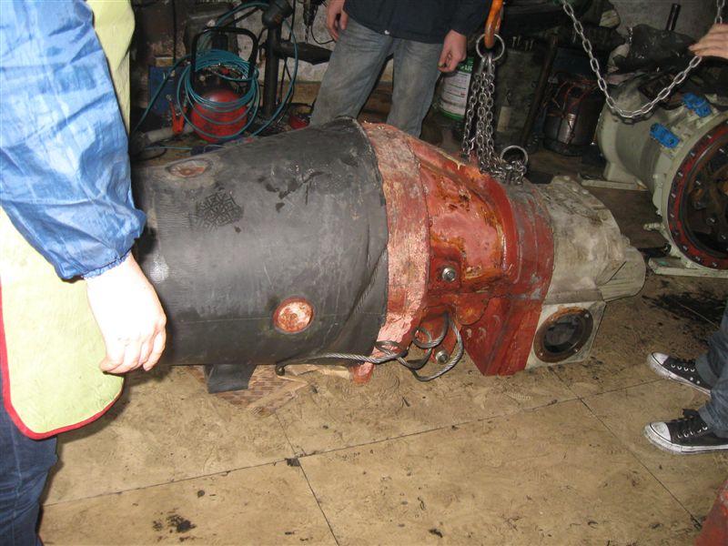 供應(yīng)日立螺桿機(jī)維修