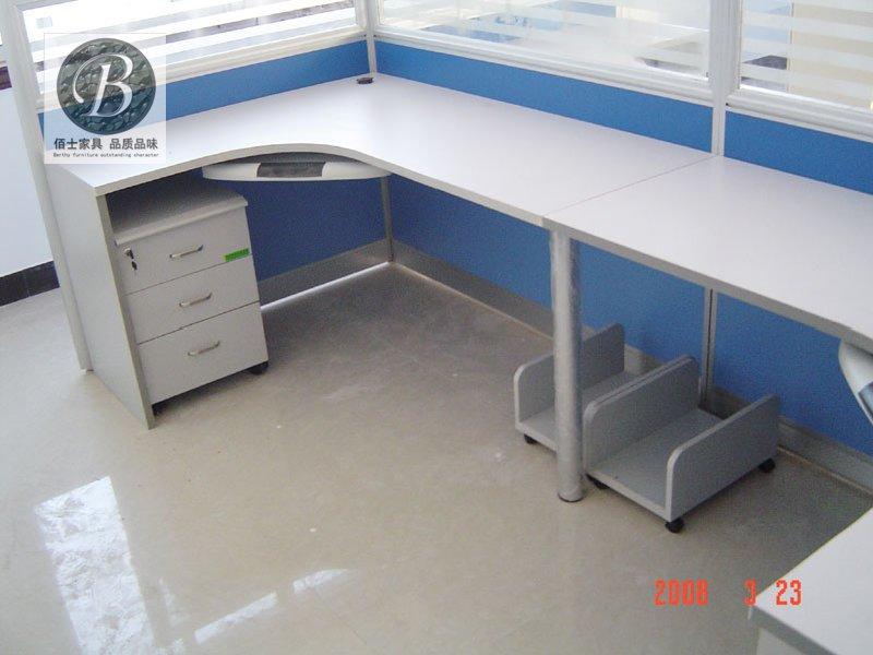 供應廣州買辦公家具屏風PF2026，廣州辦公家具屏風式辦公桌*佰正