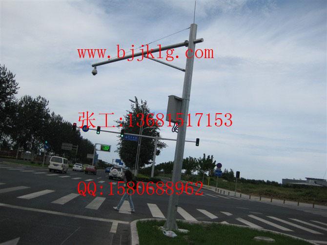 汽車站監(jiān)控立桿圖片
