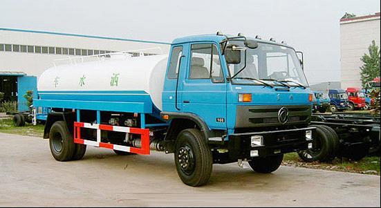 東風(fēng)153標(biāo)配灑水車圖片