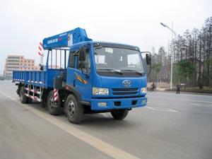 供應(yīng)解放小三軸8噸吊機(jī)