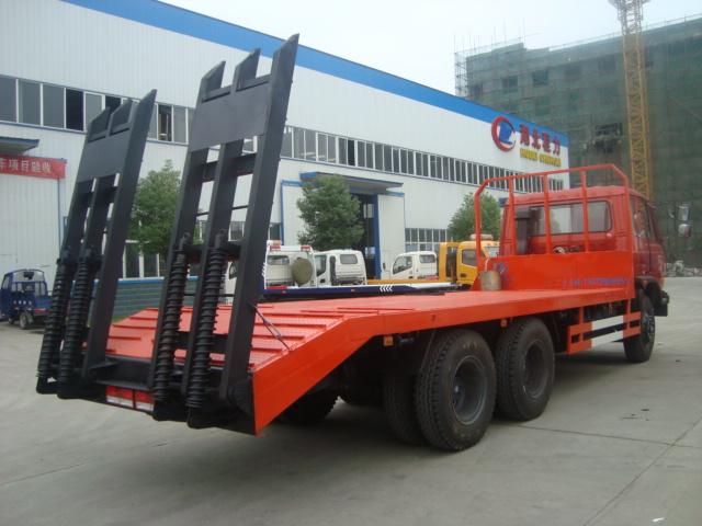 供應(yīng)鉤機(jī)運輸車廠家直銷