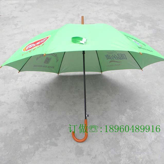 供應(yīng)直骨手開廣告?zhèn)阌喿?，直骨自?dòng)傘廠家，雨傘廠報(bào)價(jià)