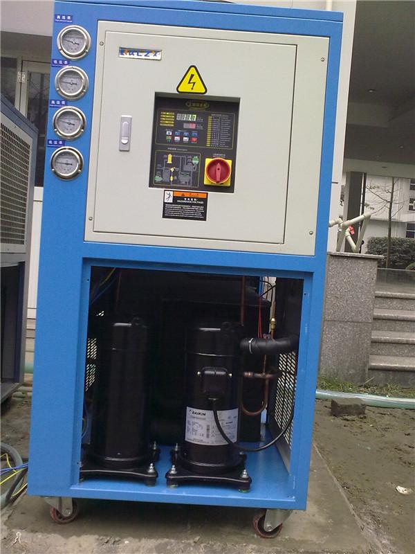 供應(yīng)螺桿冷水機(jī)組、活塞冷水機(jī)組,供應(yīng)螺桿冷水機(jī)組選型、箱式冷水機(jī)組、一體化冷水機(jī)組