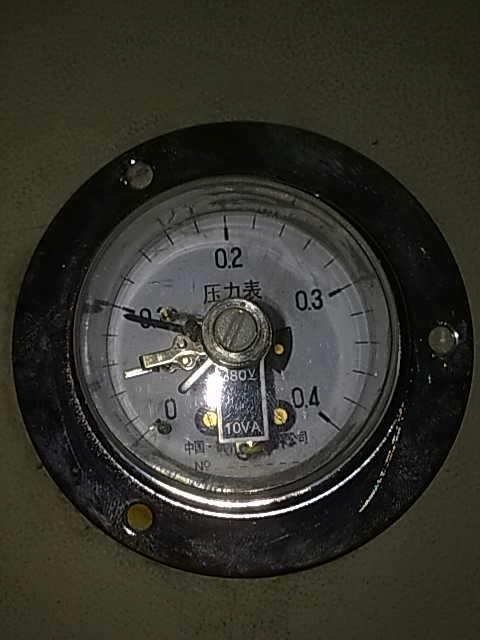 供應(yīng)中頻電爐電接點壓力表