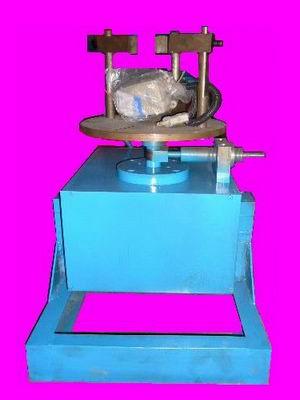 儲氣桶焊接設備圖片