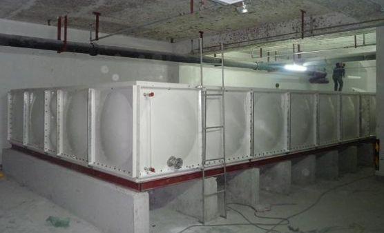 供應(yīng)邢臺(tái)碳鋼熱鍍鋅水箱廠家