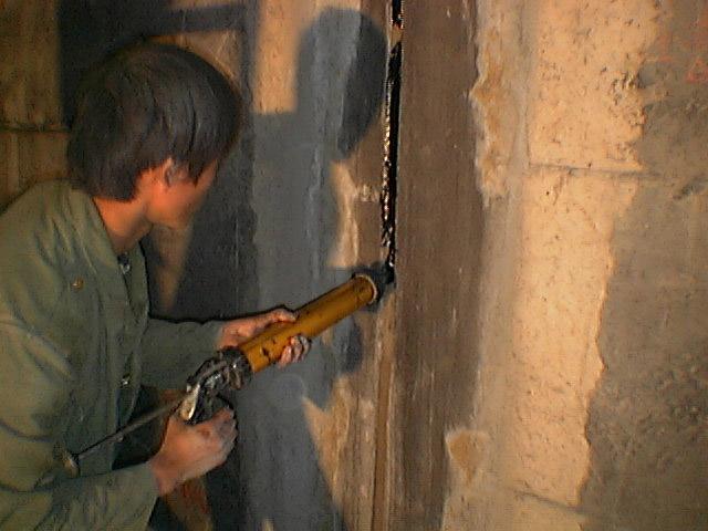 芳村區(qū)屋面補漏彩鋼瓦防銹鋼結(jié)構(gòu)防腐地下車庫灌漿外墻防水