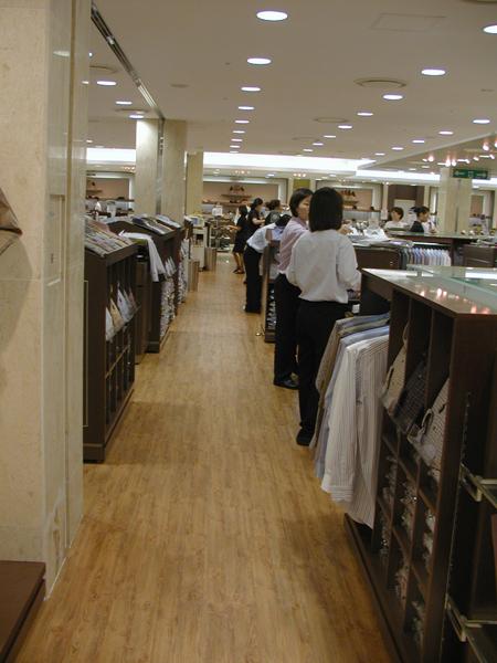 供應(yīng)韓國進(jìn)口pvc塑膠地板現(xiàn)貨批發(fā)中