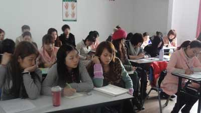 供應國內(nèi)化妝品排行榜