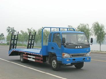 供應(yīng)江淮小型平板運(yùn)輸車專業(yè)拉80挖機(jī)