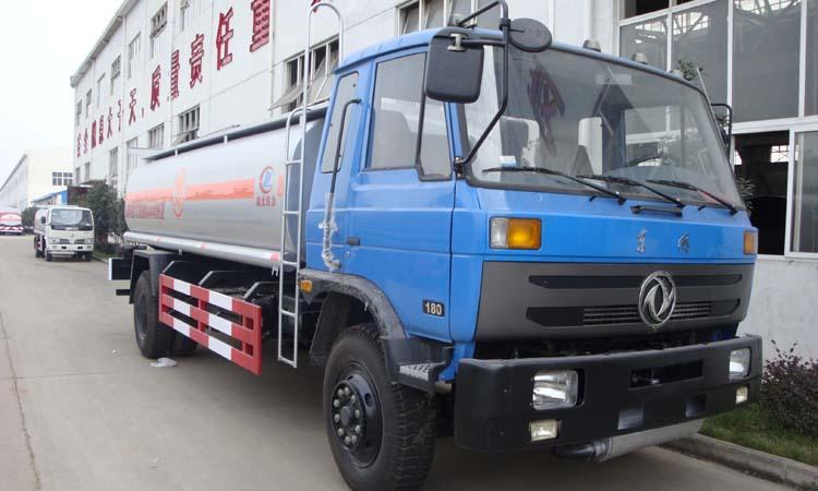 東風(fēng)145運(yùn)油車價(jià)格廠家更新圖片