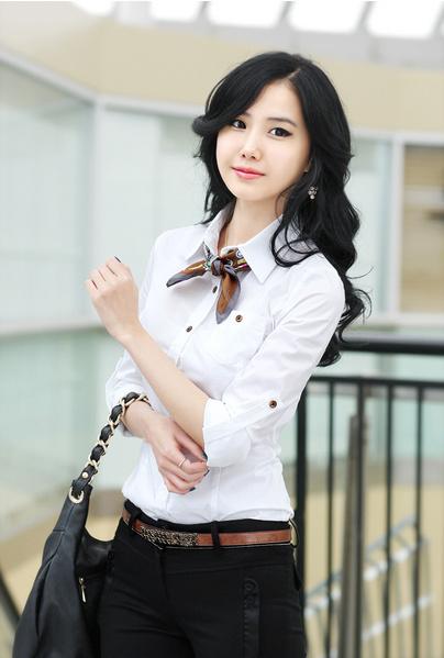 揚(yáng)州澤錦服飾是揚(yáng)州時(shí)裝設(shè)計(jì)定做*！做工精細(xì)設(shè)計(jì)時(shí)尚*潮流