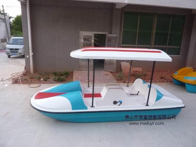 腳踏船公園腳踏船玻璃鋼腳踏船腳踏船景點(diǎn)腳踏船