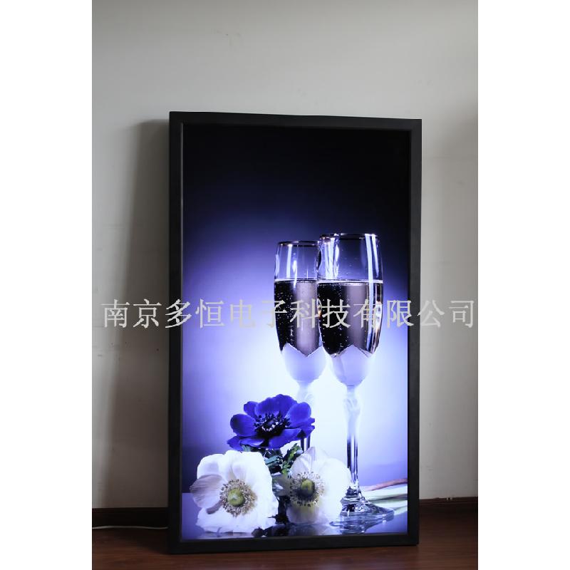 供應(yīng)廠家直銷55寸壁掛數(shù)碼海報機(jī)