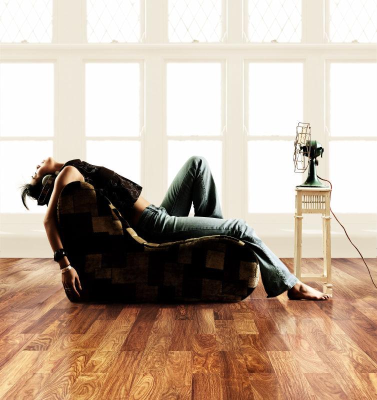 供應(yīng)菲林格爾多層實(shí)木地板總銷售