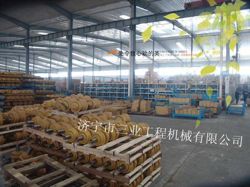 供應(yīng)小松推土機(jī)支重輪