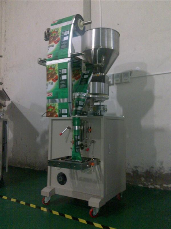 全自動(dòng)收縮包裝機(jī)圖片
