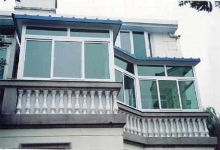 供應(yīng)專業(yè)封陽(yáng)臺(tái)鋁合金封陽(yáng)臺(tái)陽(yáng)臺(tái)窗露臺(tái)