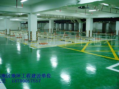 成都專業(yè)公路劃線隊伍施工道路劃線熱熔漆劃線