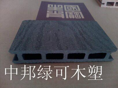 供應(yīng)山東濰坊木塑陽臺(tái)地板供貨商