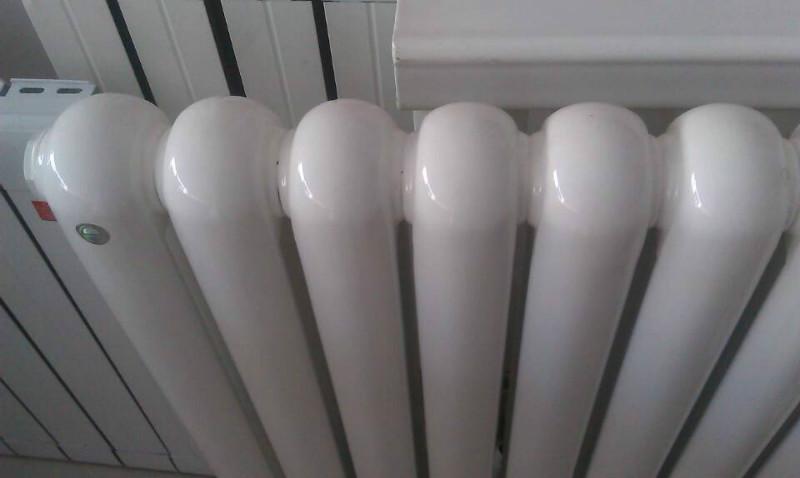 供應(yīng)*水暖散熱器