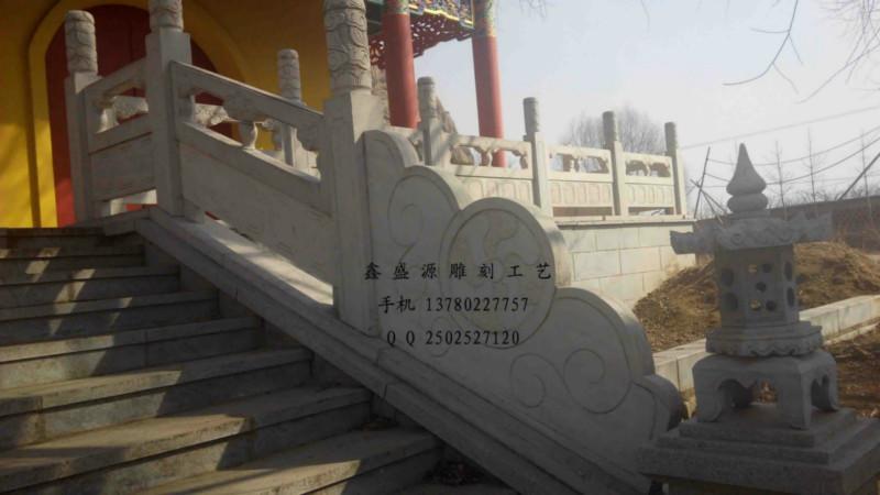 供應(yīng)內(nèi)蒙漢白玉護(hù)欄價(jià)格