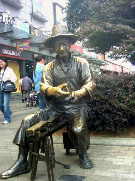 玻璃鋼景觀人像雕塑圖片