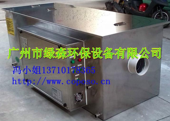 湖北荊門(mén)市綠森不銹鋼油水分離設(shè)備圖片