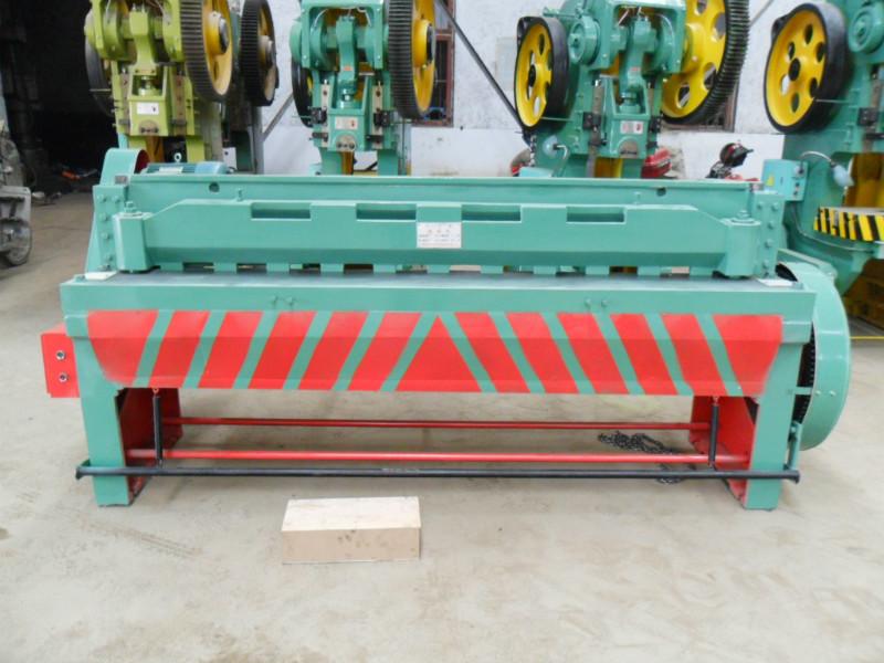 供應(yīng)機(jī)械剪板機(jī)廠家直銷