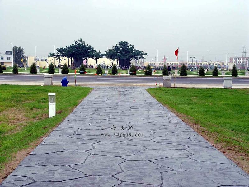 壓花地坪多少錢一平方？壓花地坪是怎樣做成的？