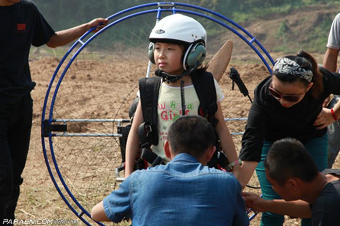 供應(yīng)動力傘培訓(xùn)，動力傘廣告，動力傘體驗，滑翔傘培訓(xùn)