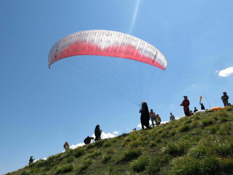 供應(yīng)翼翔滑翔傘，湖南動力傘廣告，湖南滑翔傘，滑翔傘飛行，湖南動力傘