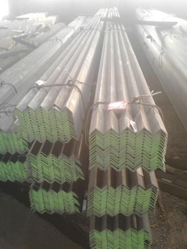 供應(yīng)泰安角鋼 魯陽角鋼廠直接報(bào)價(jià)銷售