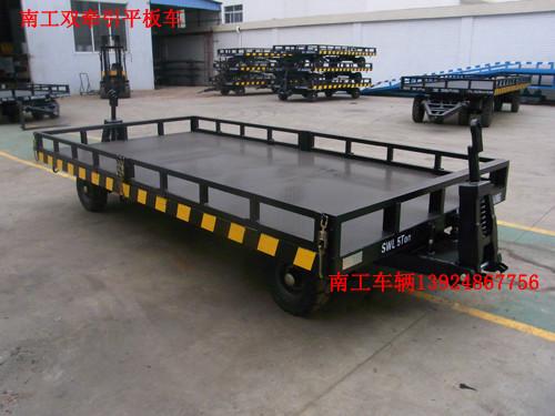 進(jìn)口小型游艇拖車