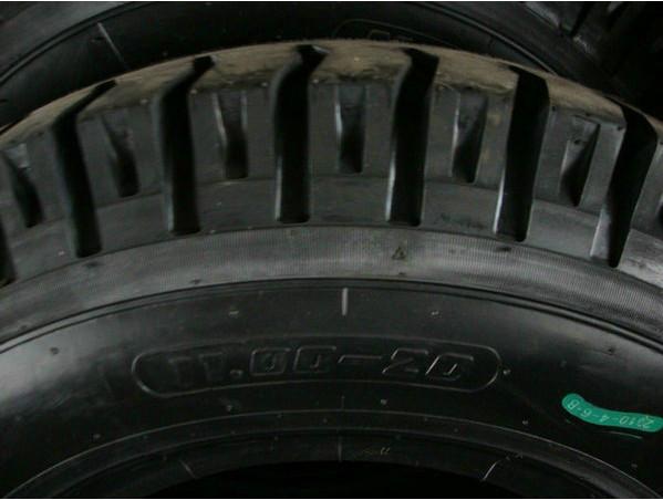 農(nóng)用三輪車水波花紋輪胎1000-20圖片