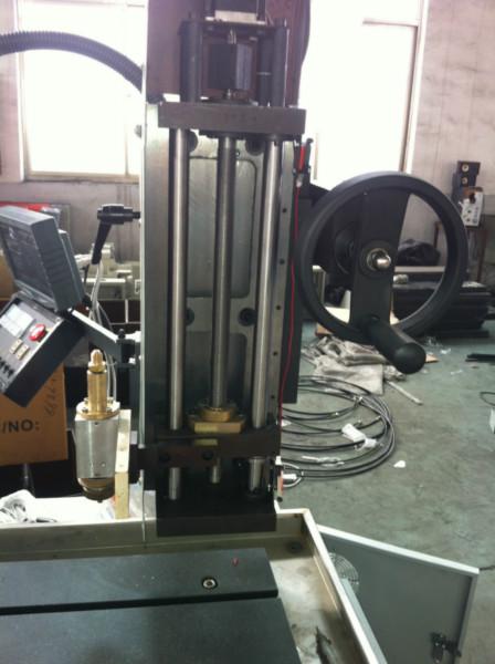 供應(yīng)五金模具細(xì)孔放電穿孔機(jī)